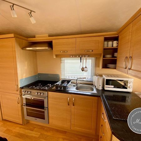 Palm Grove 132 - Pet Friendly, Wifi, Central Heating, Close To Shops And Beach - Meadow Lakes Caravan & Lodge Hire Chapel Saint Leonards Kültér fotó